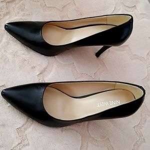 Nine West Classic Leather Pump